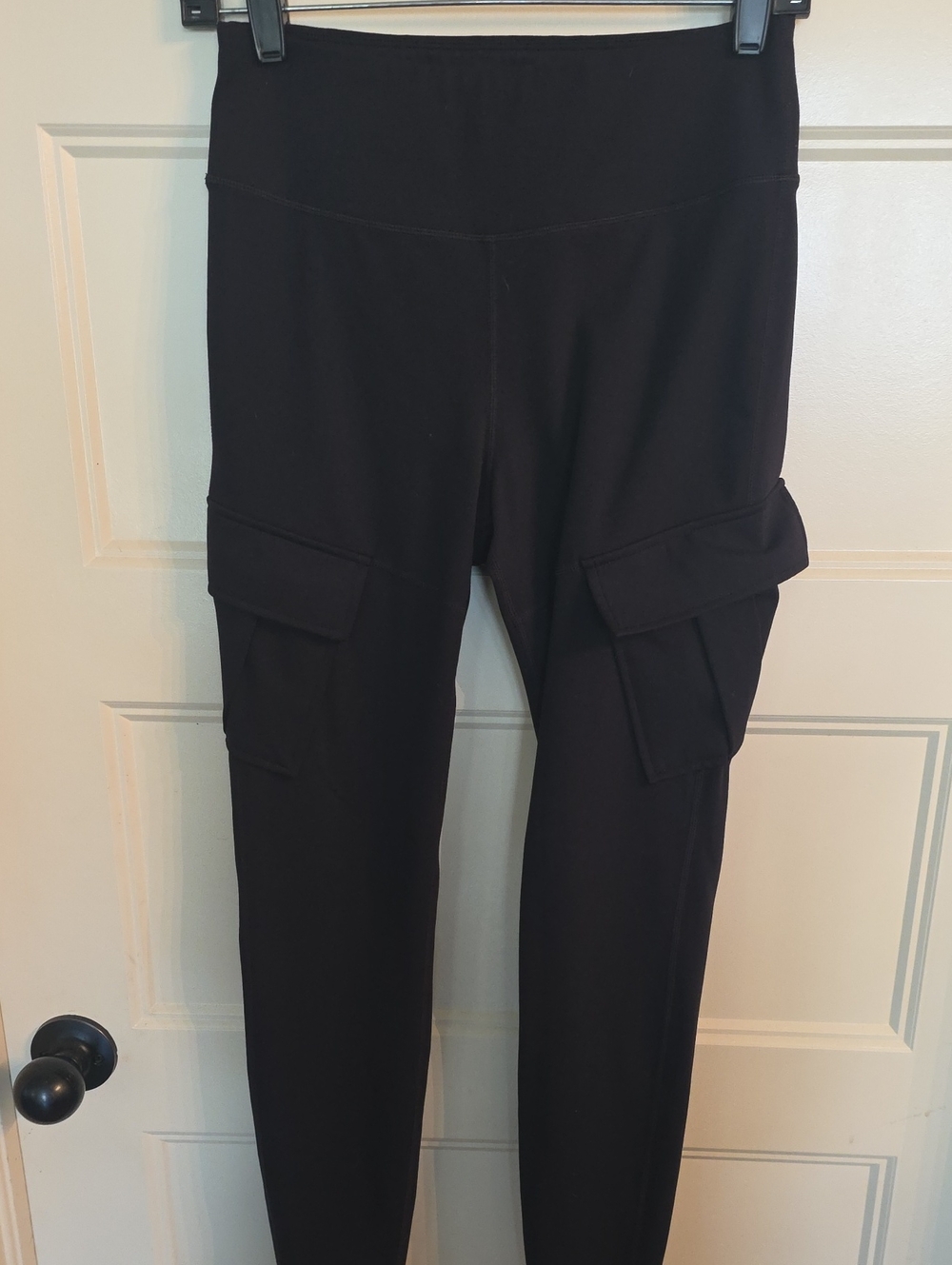 HALARA Black Cargo Leggings with Side Pockets
